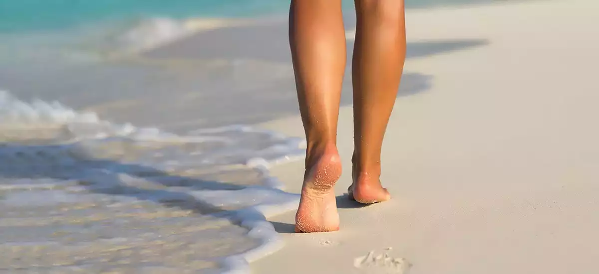 Piękne stopy - jak  walczyć z suchą i zrogowaciałą skórą?